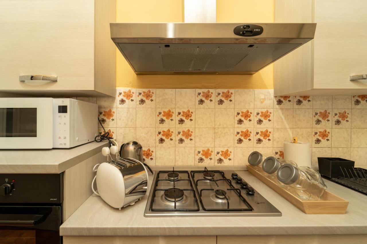 Trilocale Con Parcheggio Privato Apartment Milan Exterior photo